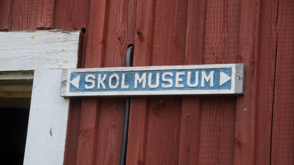Runt om i landet tvingas kommuner lägga ner allt fler skolor. Hur många av dem som kommer bli museum är dock svårt att sia om. Genrebild av det gamla skolhuset i Karlholmsbruk är numera ett skolmuseum. Vilket inte har något med krönikans text att göra.