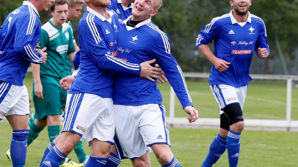 Krister "Fille" Johansson här med Thomas Johansson hoppas på seger för IFK i kvällens seriefinal.