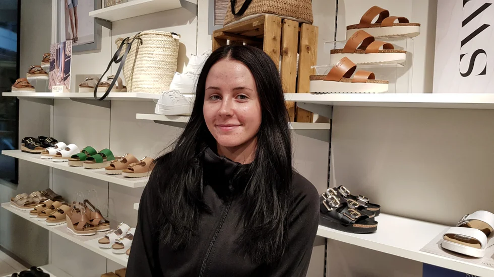Cornelia Hansson, Piteå: "Hela klassen var hos mina föräldrar på studentfest. Sen skulle vi ut på krogen och när jag kom dit såg jag att jag hade flip-flops på fötterna, tänkte jag måste hem och byta skor, men jag stannade."