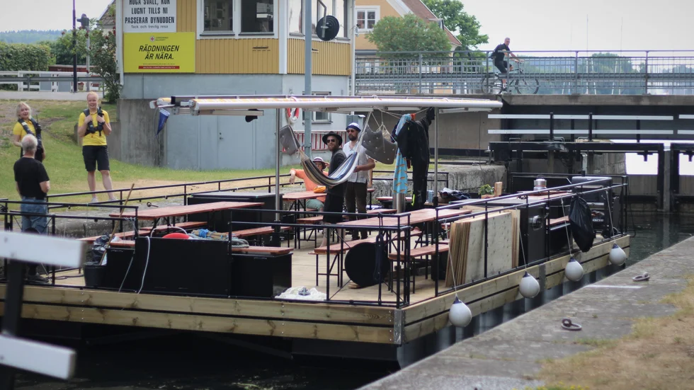 Under måndagseftermiddagen slussades upplaga två av "Musikflotten" igenom Motala. Stockholm var slutdestinationen.