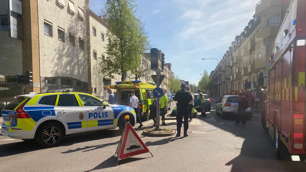 En person fick föras till sjukhus efter en trafikolycka vid Konsert & Kongress på fredagseftermiddagen.