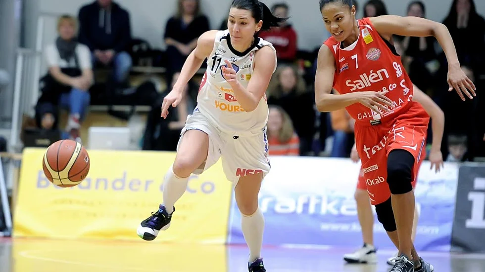 Förstärker. Stjärnan Chioma Nnamaka, till höger, mötte Luleå Basket i ett SM-slutspel öfr några år sen. Nu ska hon istället spela för Luleå Basket.