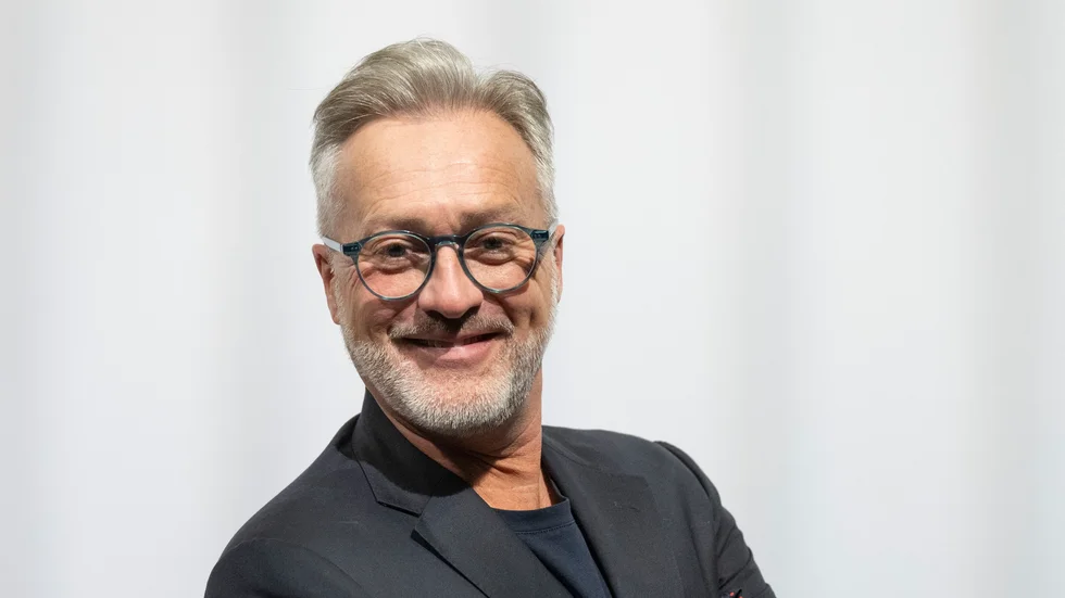 Dansaren och dansdomaren Tony Irving gör en matresa tillbaka till England. Arkivbild.