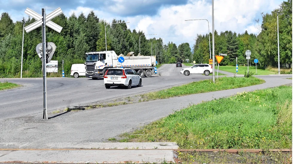 Korsningen Svedjevägen/Torsgatan, där det ska byggas en rondell. 