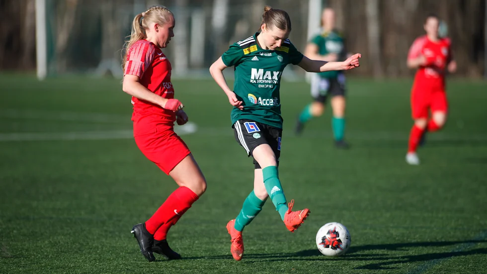 ESK och Maja Nyqvist föll med 0-4 i seriepremiären mot Djursholm