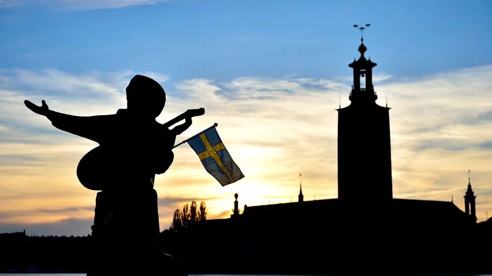 Sverige. Ett framgångsland eller en nation i kris? Verklighetsbeskrivningen spretar oroväckande mycket, menar skribenterna.