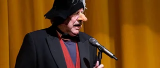 Teater drog in mer till hemlösa