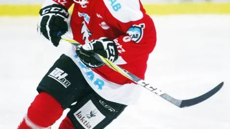 Liljeblad stannar.