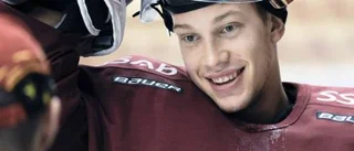 Nu hyllas han av den ratade NHL-klubben