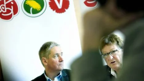 De socialdemokratiska landstingråden Kent Ögren och Britt Westerlund förväntar sig att leda landstinget ytterligare fyra år, men som nu med stöttning av Miljöpartiet och Vänsterpartiet. FOTO: Kurt Engström