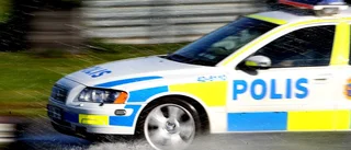 Krävde pengar av bankomatkund