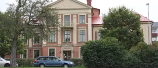 Bostäder i tingshus fördröjs