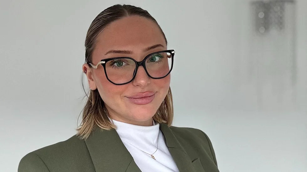 Emina Mandal, egenföretagare från Oxelösund är en av toppkandidaterna till ett stipendium som kungen delar ut.