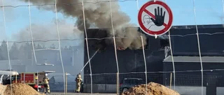 Kraftig brand på industriområde i Norrbotten