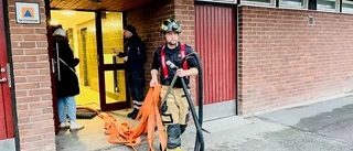 Stor vattenläcka i bostadshus – räddningstjänsten var på plats