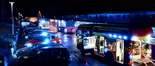 Brand i radhuslänga – tre lägenheter rökskadade 