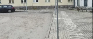 Skyltning vid Nyköpings lasaretts huvudingång