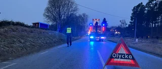 Personbil voltade – man allvarligt skadad