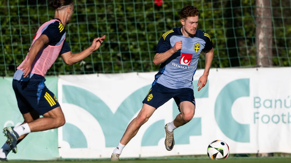 August Ljungberg under en träning med U21-landslaget förra säsongen.