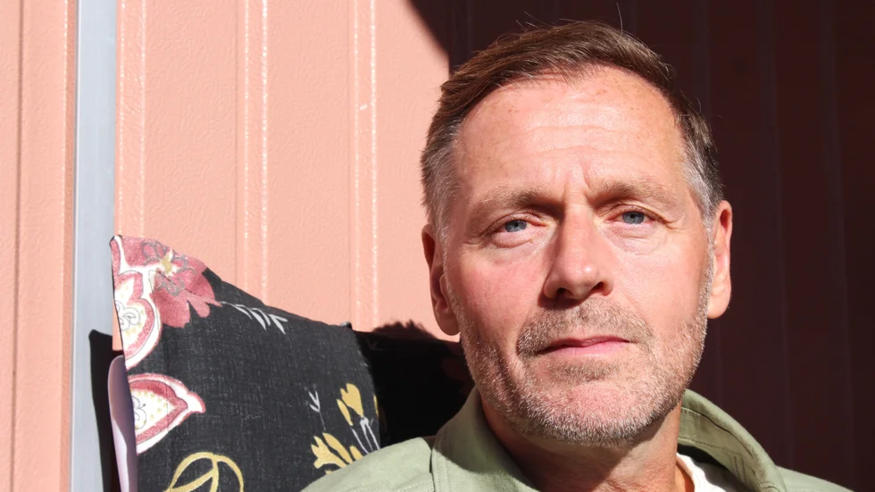 För två månader sedan överlevde Jörgen Söderlund ett hjärtstopp. Vännerna som fanns omkring honom vid tillfället och de sms-livräddare som snabbt anlände till platsen räddade livet på honom.