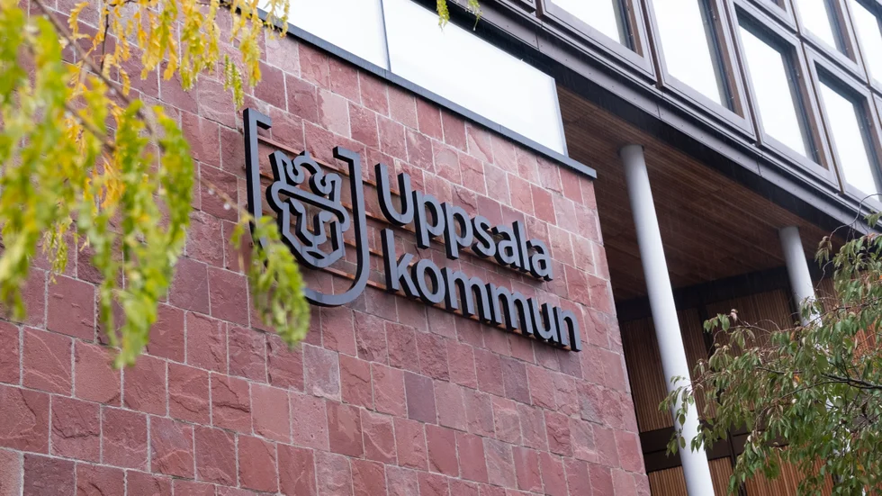 Uppsala kommuns miljöförvaltning ställer orimliga krav på stadens skolor.