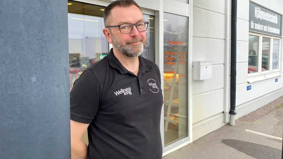 Patrik Falk säljer sitt upplevelserföretag, Motala Mastklättring, och satsar fullt ut på nya företaget på Vintergatan. 