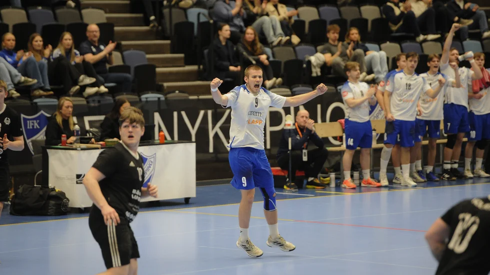 Tränare Andreas Eiderbäck hyllar kollektivet efter matchen.