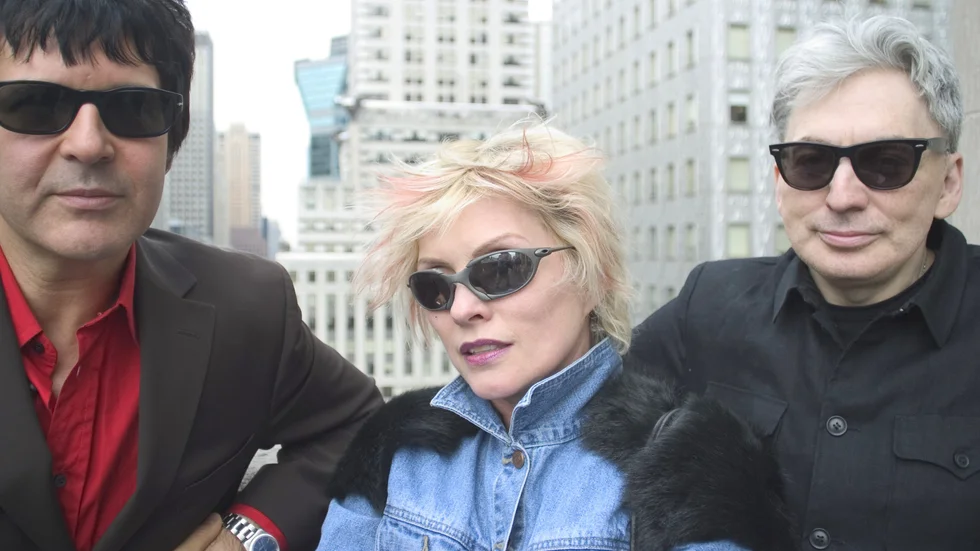 Clem Burke till vänster, med Debbie Harry och Chris Stein, i Blondie. Arkivbild.