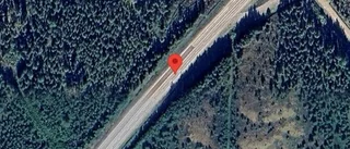 Lastbil stillastående på E4 – stopp i ett körfält