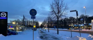 Struntade i poliskontroll – bilfärd slutade i olycka på cykelbana