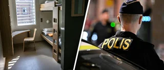 Slog sönder häkte och tacklade polis – man åtalas