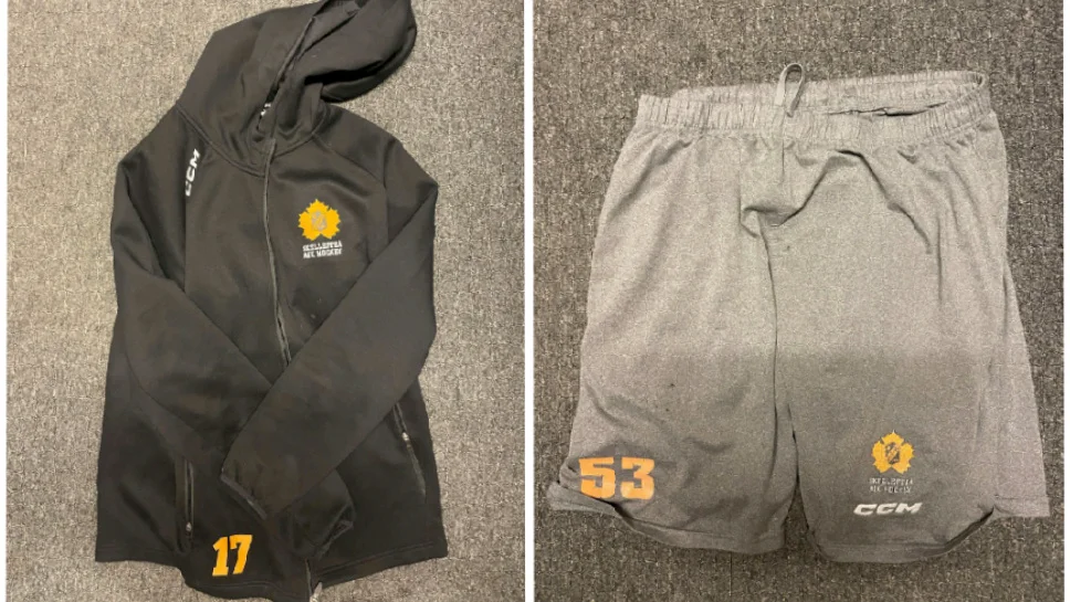 Polisens bilder från förundersökning, där träningskläder tillhörande både A-laget och J20-laget är del av plaggen som den unge mannen olovligen tagit.
