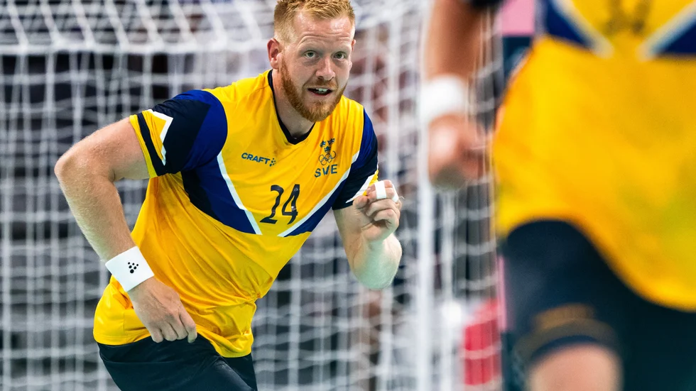 Jim Gottfridsson och Sveriges handbollslandslag ställs mot Danmark i ett riktigt "klassikermöte" i Saab arena. 