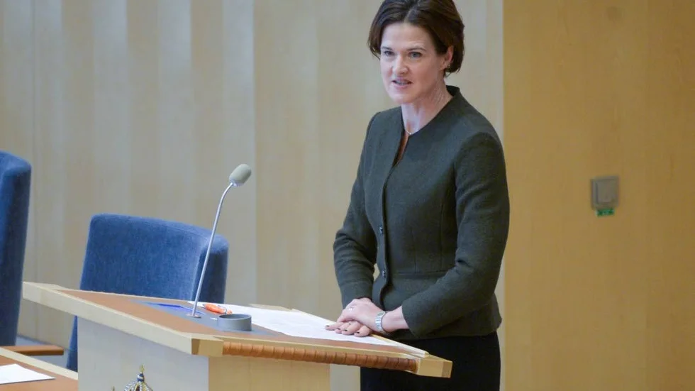 Alliansen, med Anna Kinberg Batra (M) som potentiell ledargestalt, riskerar att bita sig själva i svansen om de tillsammans med SD kastar in Sverige i en regeringskris.