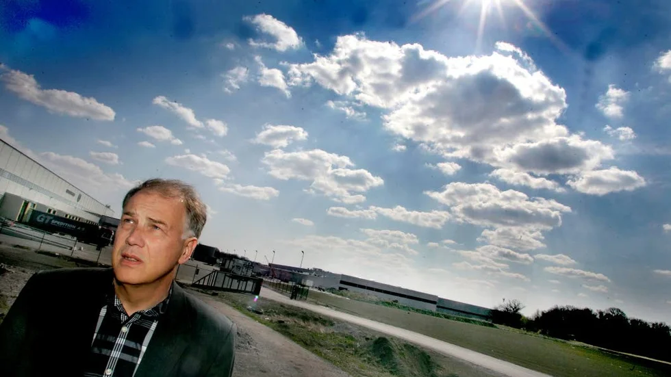 Molnen skingras, solen lyser... och nu ska det väl också gå mot bättre tider för Staffan Eklind.

Foto: Peter Jigerström