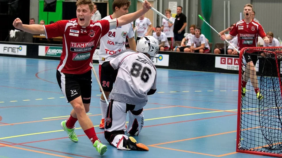 Anders Engberg och hans Fibk fick anledning att jubla igen efter 5-4 mot Nacka Wallenstam.
