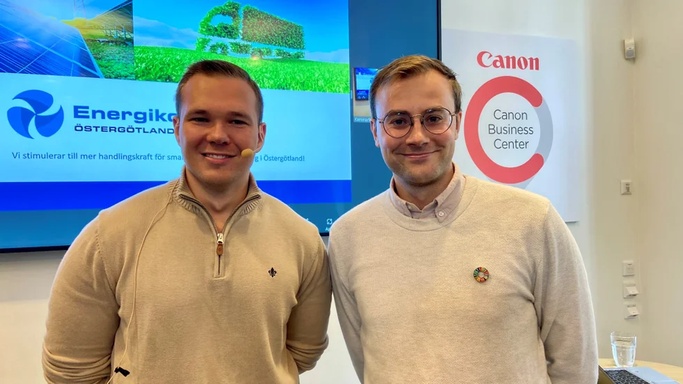Jesper Andersson och Milian Nelzén från Energikontoret Östergötland besökte Handelskammaren för att prata energieffektivisering. "Vi har behövt jobba mycket med stödorganisationer", säger Milian Nelzén.