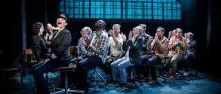 Vilken härlig säsongstart! – Full fart och spellust i "Come from Away" 