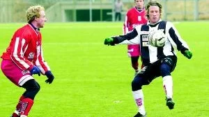 Sleipner och Sylvia spelade 2-2 i en träningsmatch på Idrottsparkens plastgräs. Fredrik Åström gjorde ett av Sylvias mål.
FOTO: JANNE FORSBY