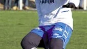Antti Sumiala visar Sisu-takter för att få ett bra resultat när handstyrkan mättes i Mässhallen igår.
FOTO: JANNE FORSBY