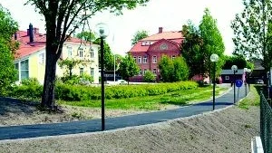 Risinge församling vill köpa mark mellan Mariagården och Lidls byggnad, intill gång- och cykelvägen, av Finspångs kommun.
FOTO: TITTI OLOVSSON