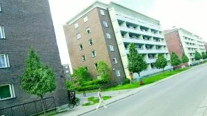 Hyresbostäder sålde fastigheterna i kvarteren Sumpen och Hatten till Sifab 1995. Nu funderar bolaget på att lägga ett bud på totalt 26 fastigeheter i centrala Norrköping, bl a dessa, när Malmstaden säljer ut.
FOTO: OLA AXMAN
