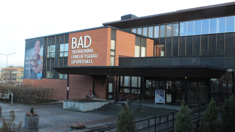 Vänsterns initiativ om att kommunen ska ta över driften av Centralbadet har fått avslag av kultur- och fritidsnämnden.