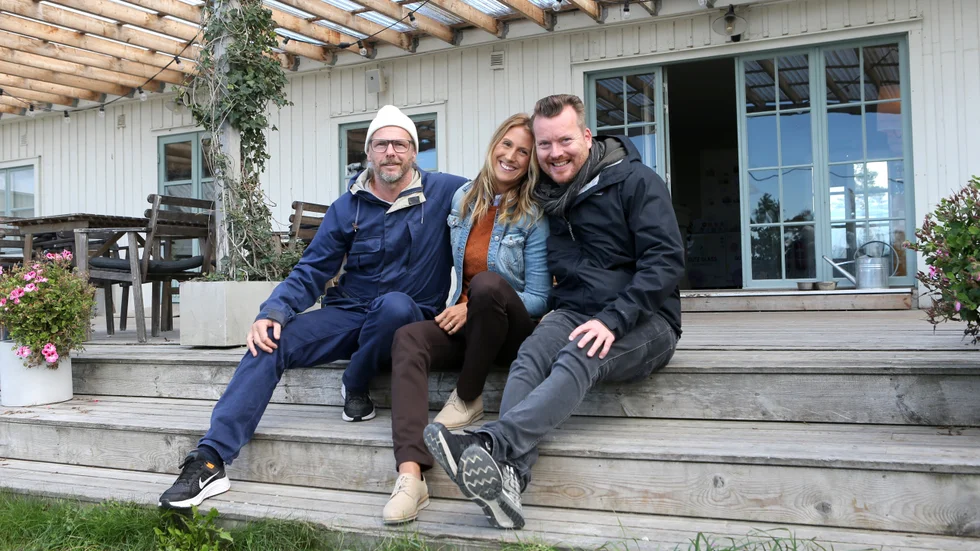 Claes Johansson är en av grundarna till Själsö bageri. Nu lämnar han över driften till Mimie Buskas och Magnus Jökulsson, en av de nya ägarna.