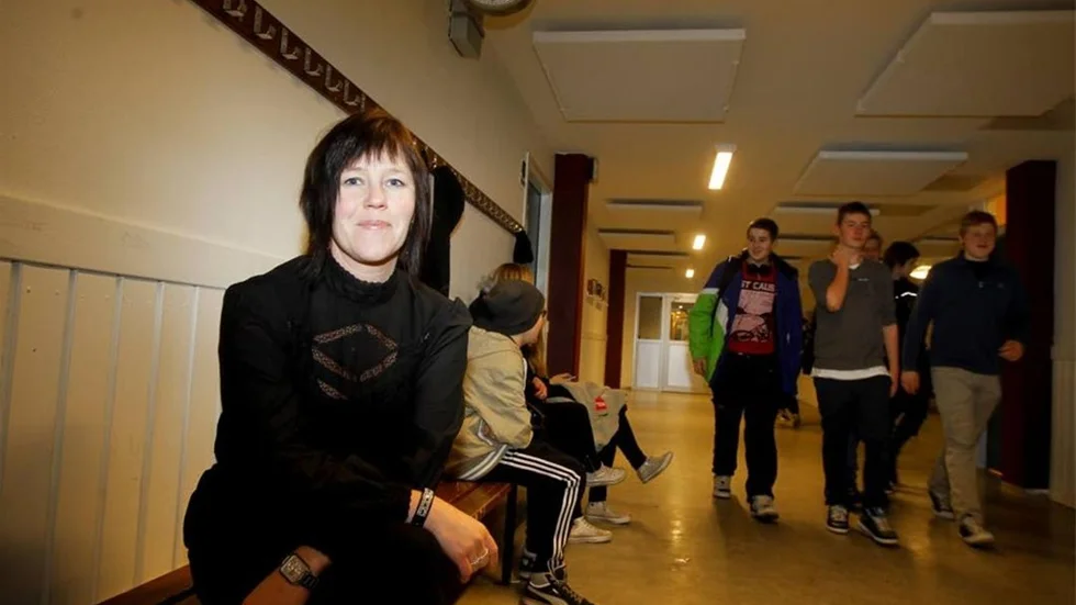 Rektor Helena Hansson menar att skolan saknar nätverk i andra länder. Detta sätter käppar i hjulet för den som vill ha chansen till den marknadsförda utlandspraktiken.
