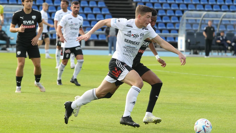 Motala AIF:s Alem Nezirevic kommer hem nu från två veckor i Milano. Än är han inte klar, enligt Maif.