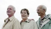Socialdemokraterna, moderaterna och centerpartiet samarbetar i valarbetet inför kyrkovalet. Målet är att få så många som möjligt att rösta. Här Bernt Fjäll (s), Elisabeth Persson (m) och Paul Axelsson (c).
FOTO: TITTI OLOVSSON