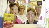 När Hällestadskolan hade franskt språkhus gjorde eleverna bland annat ett franskt fönster, berättar pedagogerna Carina Fransson, Anna-Maria Lilljebjörn, Ylva Gunnarsson och Birgitta Söderqvist.
FOTO: TITTI OLOVSSON