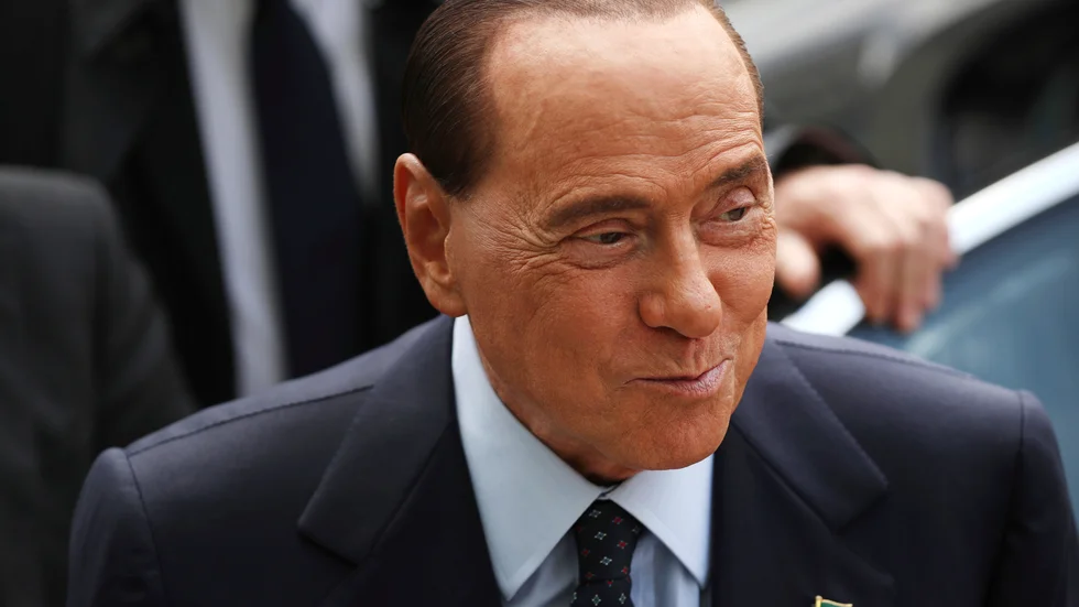 Silvio Berlusconi backar från ett uttalande om den ryske presidenten Vladimir Putin efter att ha fått kritik. Arkivbild.