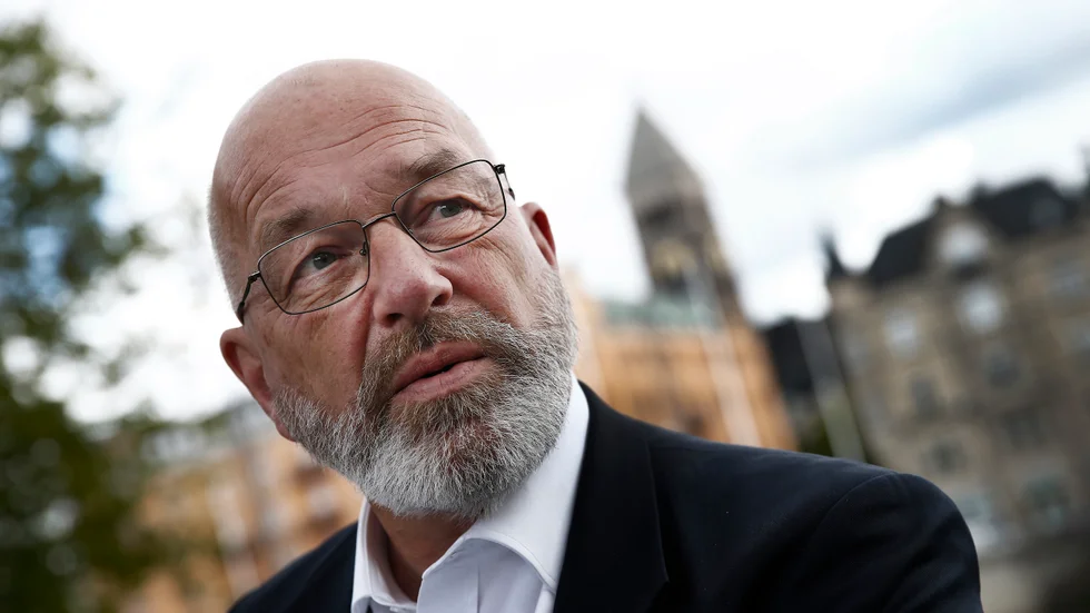 "Hade jag känt till att det var sekretessbelagt hade jag inte lämnat ut det. Jag hade ingen aning om att det här var känslig information", säger Christopher Jarnvall (SD) till NT.